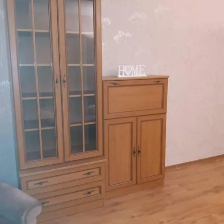 아파트 Hariduse 16 *